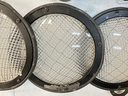 Lenses for 1200 W HMI Par, some in metal frames, carrying cases for sets - Picture 4 of 15