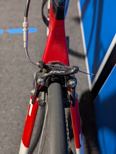 Argon 18 E-114 Triathlon Bike with Zipp Wheels - Picture 2 of 9
