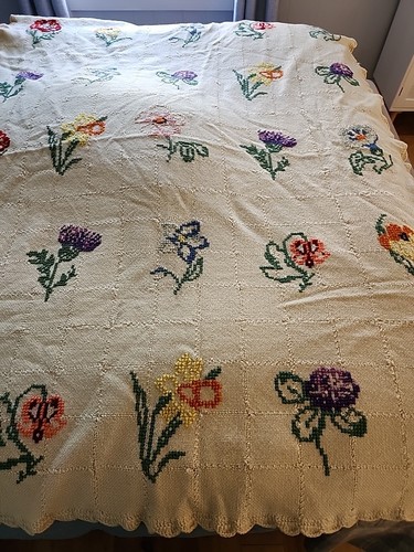 Vintage Afgano Lancio Tessitura It Quadrati Uncinetto Punto Croce Crema Fiori Primaverili 