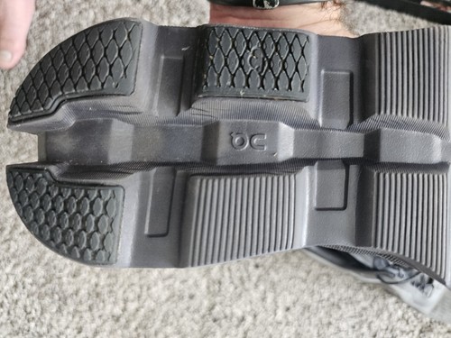 On Cloudmonster 2, 13, worn several times w/ no signs of wear - Foto 14 di 17