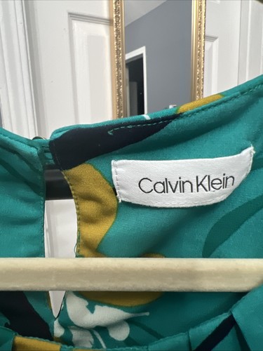 Calvin Klein Damen weiß blau grün Blumen Plissee Ausschnitt ärmellos Top Medium - Bild 3 von 4