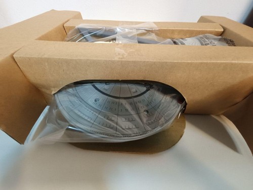 Playmates Star Trek Transwarping Enterprise NCC-1701D Actionfigur Box geöffnet - Bild 12 von 12