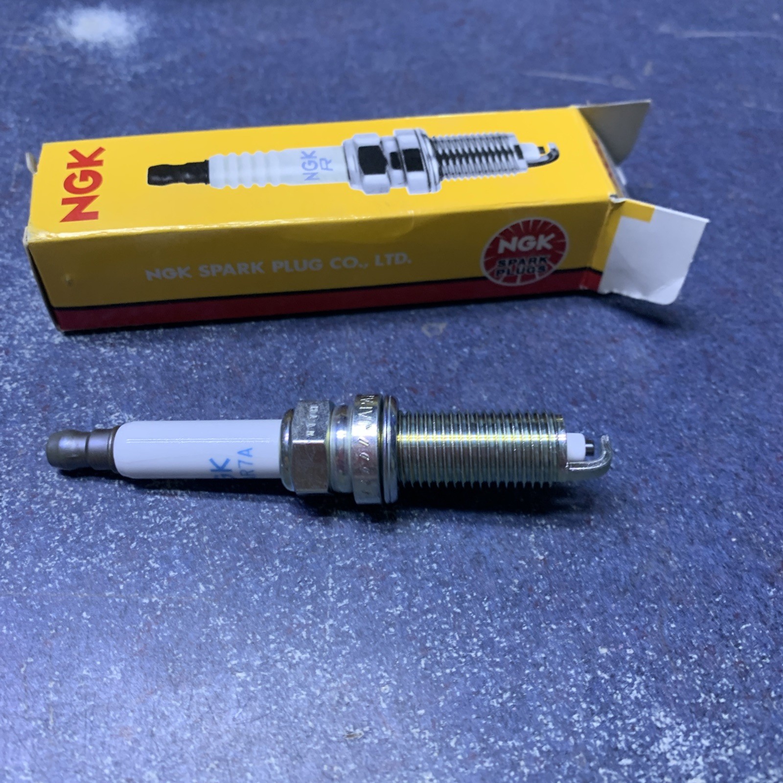 NGK 6799 LZKAR7A Standard Spark Plug for REA8MCX REA8MCL REA8MC REA6MC 991 fo