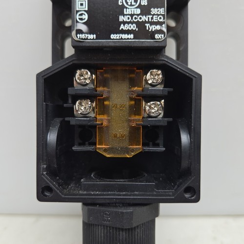 Schmersal AZ 16-02ZVRK-M20 Safety Interlock Switch 500V IP67 AZ16-02ZVRK-M20 - Picture 2 of 15