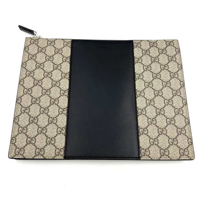 11.04 22 GUCCI GG Supreme Pouch
