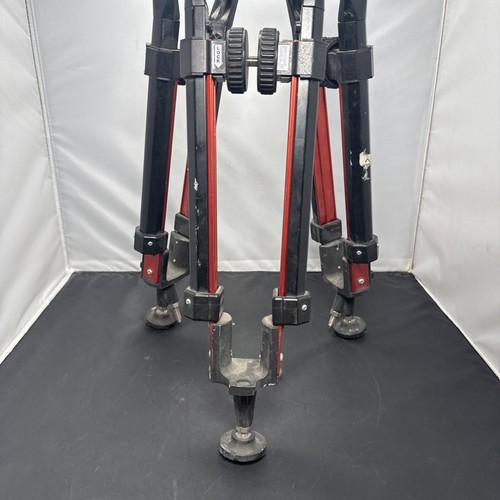 Oconnor 55M-C Aluminum Heavy-Duty Single-Stage Tripod For 50D Head - Picture 3 of 8