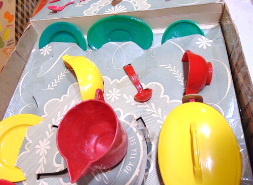 Vintage Ideal Toy Tea Set Plastic Antiques 1940's-1950's ERA Toys Original Box - Picture 15 of 21