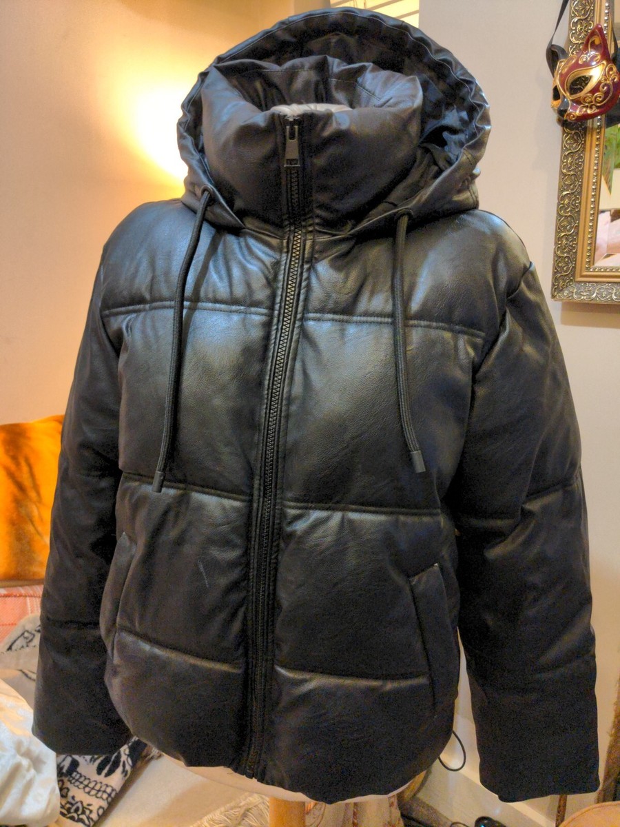 Terra Nova Black Puffer Jacket Size M