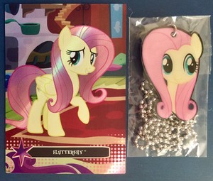 My-Little-Pony-Fluttershy-Dog-Tag-amp-Foil-Trading-Card-Necklace-LOT