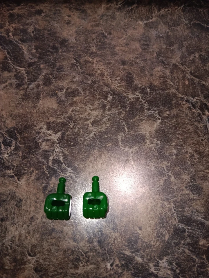Vintage 1982 G1 Transformers Hoist Right And Left Fist (  Green ) Vintage... - Image 3 of 3