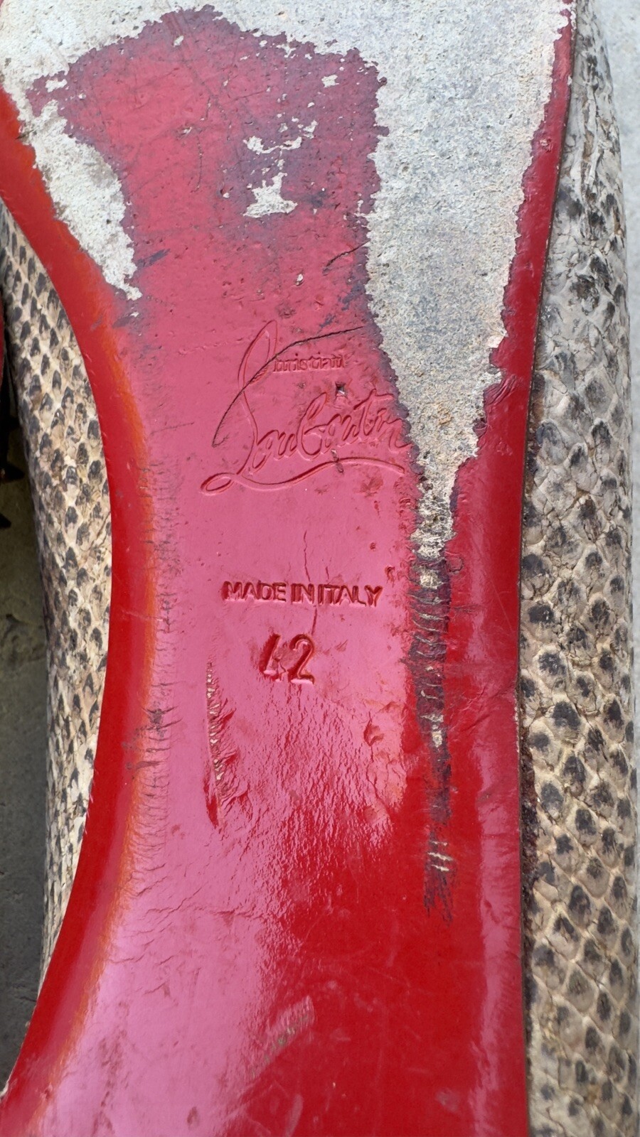 Foto 14 di 16