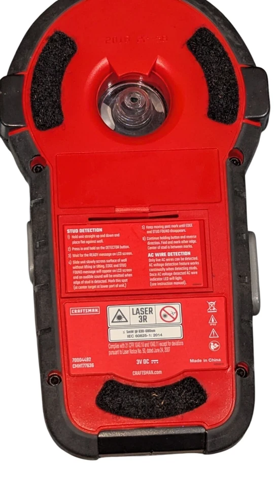 Detector de pernos Craftsman Detector de cables de CA Nivelador láser Foto 2 de 4