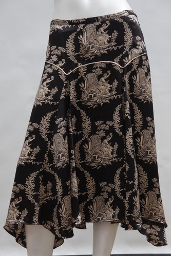 Falda negra de seda con estampado de toile boho cottagecore - Imagen 6 de 7