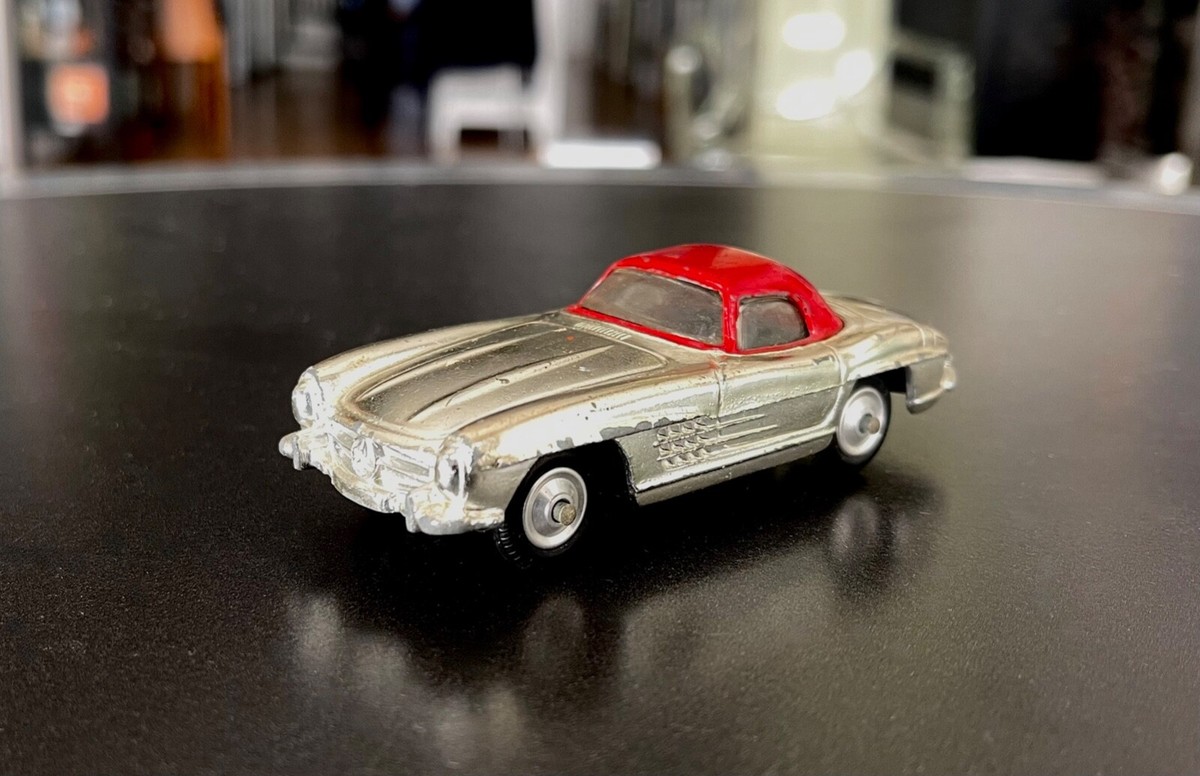 Corgi Toys メルセデス・ベンツ300SLオープンロードスター Corgi Toys Mercedes-Benz 300SL Open Roadster - YouTube