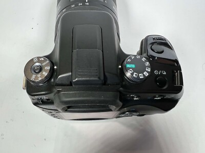 Sony Alpha DSLR-A100 Digital Camera with Sony Zoom Lens DT 3.5-5.6