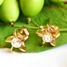 14k Yellow Gold CZ/Cubic Zirconia Studs/Stud Star Design Earrings