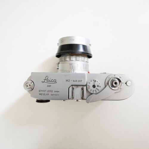 Leica M2 Chrome body with 2/5cm Summicron Lens - Picture 2 of 9