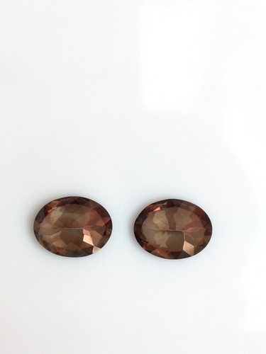 Beautiful brown zircon faceted eye clean gemstone matching pair oval 4.45 carat - Picture 4 of 4