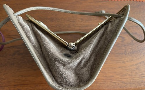 VINTAGE BROWN SUEDE SHOULDER BAG WITH CLASP KATHLEEN FORD COLLECTION - Picture 5 of 6