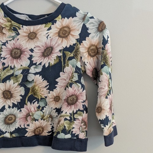Posh Peanut Floral Navy Blue Long Sleeve Crewneck Cotton Sweatshirt Size 8Y - Picture 5 of 9