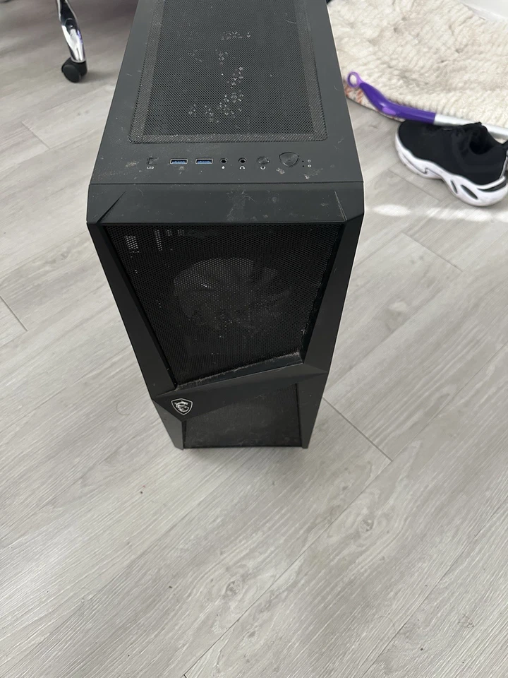 Escritorio para juegos MSI Codex R Foto 2 de 2