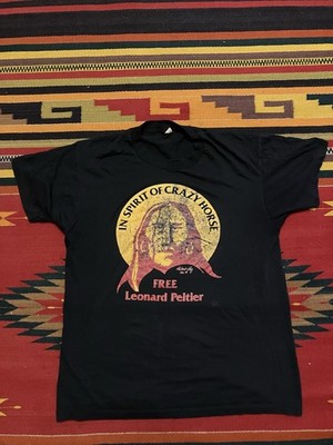 Vintage 80s  Free Leonard Peltier Native American Indian Movement T-Shirt XL