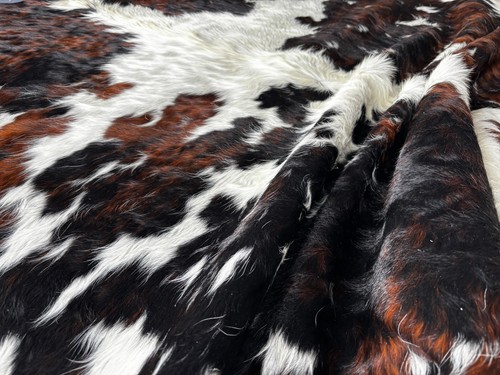 Cowhide Rug Tricolor High Quality Hair on Hide Size: Jumbo(XL)BR124 - Picture 3 of 15