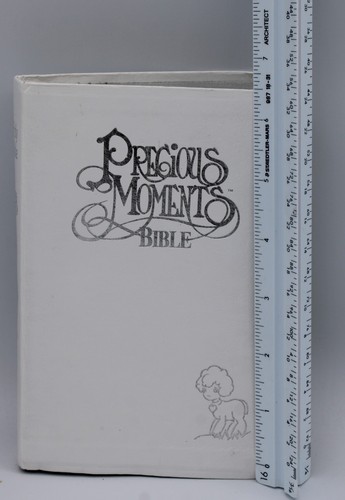 VTG 1984 Precious Moments Children's Bibe NKJV Thomas Nelson - Picture 3 of 16