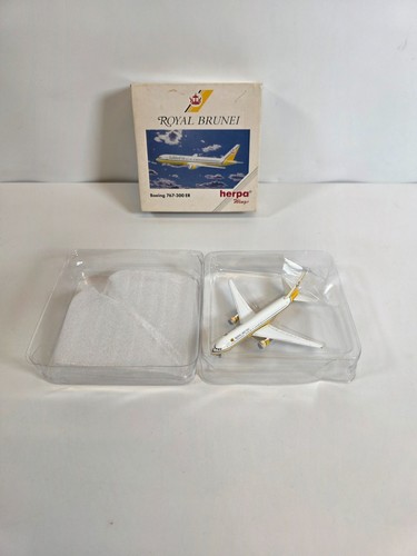 Herpa Airline 1/500 - Boeing 767 300 ER Royal Brunei modelo de avión - Imagen 1 de 11
