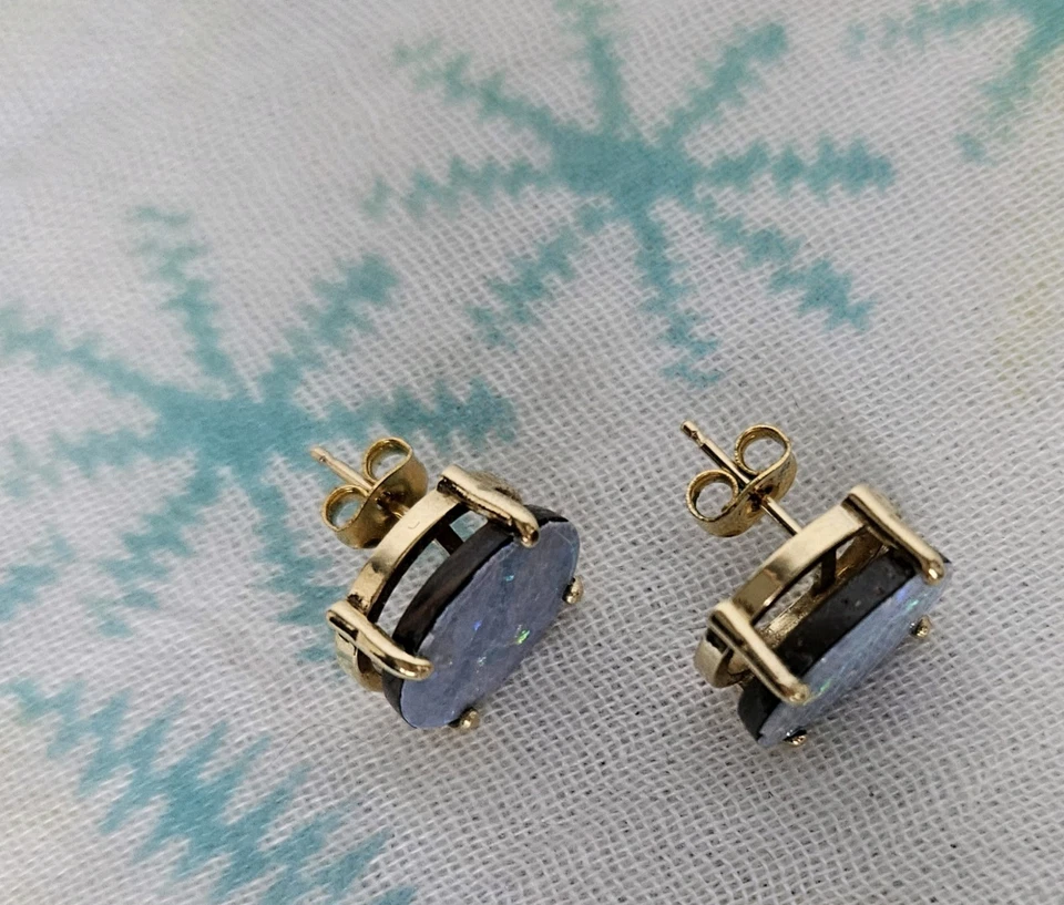 Impresionantes pendientes de oro de 14k de ópalo negro de Australia Foto 3 de 4