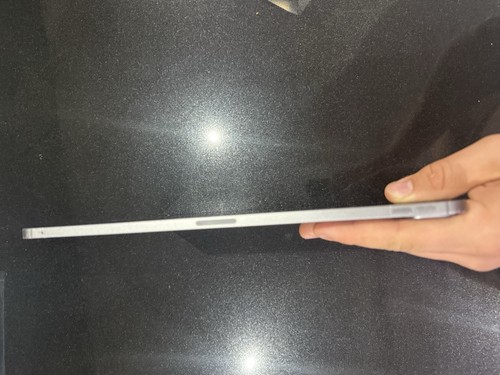 Ipad Pro 6th Gen M2 12.9 Wi-fi + cellular 128GB Good condition with original box - Picture 5 of 12