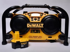 Dewalt DC011 Yellow AM FM Heavy Duty Worksite Radio Works!!