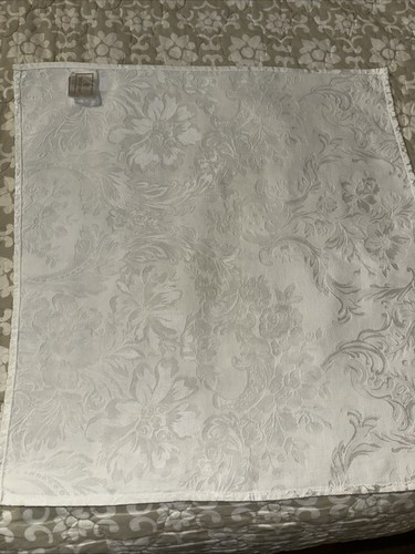 WATERFORD BARONS COURT NAPKINS Pearl Color Set Of 4 Cotton Blend - Picture 7 of 13