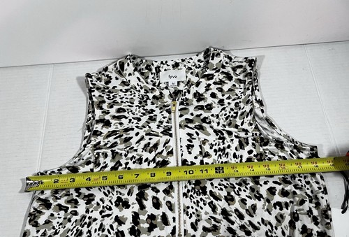Fyve Women's Sleeveless Zip Front Blouse Top Animal Print Size Medium New - Picture 11 of 12