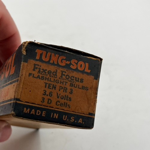 9 VTG TUNG-SOL Flashlight Lamp Bulbs Box Fixed Focus PR 3 Bulbs 3.6V 3 D cells - Picture 8 of 11