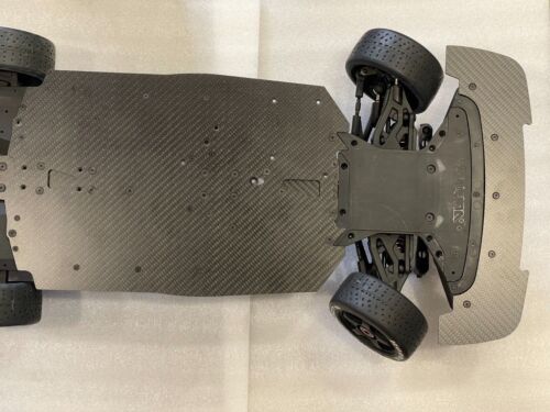 Carbon Fiber Chassis for 1/7 Arrma Infraction 6s BLX - Picture 8 of 9
