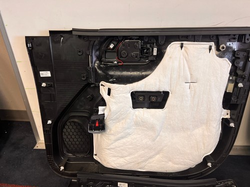 20 CHEVY GMC SILVERADO 1500 FRONT AND REAR DRIVER DOOR PANELS SKINS - Picture 14 of 15
