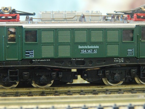 Arnold 2310 : DIGITALE E-LOK BR 194 147-5 "KROKODIL" "DB" IN GRÜN SPUR N DCC - Bild 11 von 17