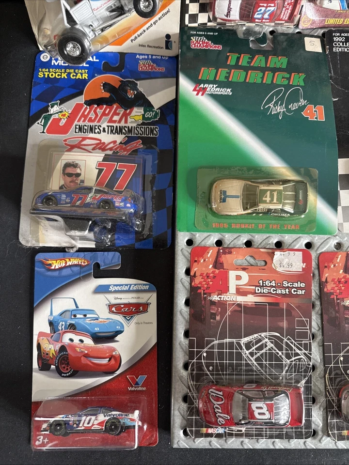 Lote #3 Dale Earnhardt Jr Action NASCAR + 26 marcas aleatórias e drivers - Imagem 3 de 4