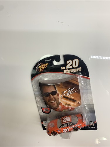 Tony Stewart #20 Home Depot 1:64th Die-Cast Car & Hood 2004 (J) - Picture 2 of 9