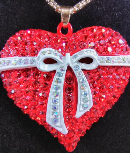 Betsey Johnson Halskette rot Herz weiße Schleife Aurora boreale Kristalle Liebe 539772-b - Bild 1 von 7