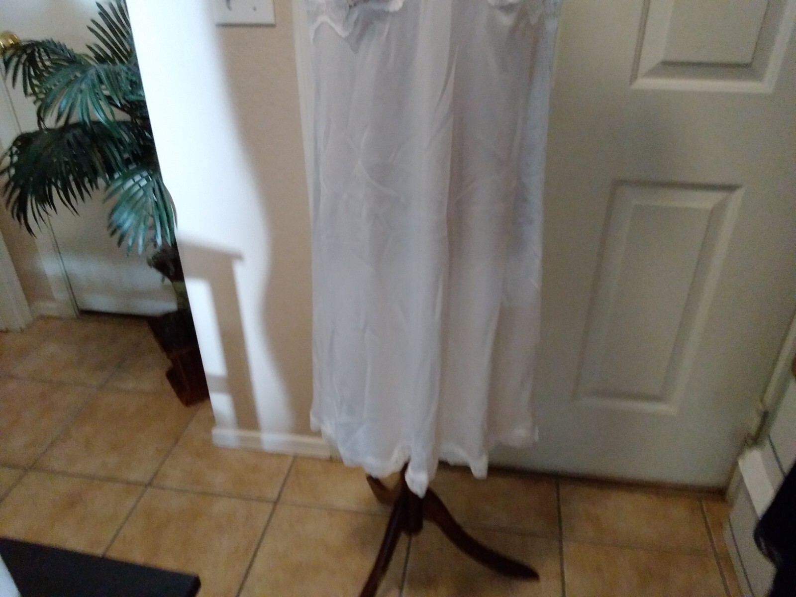 Picture 3 of 9