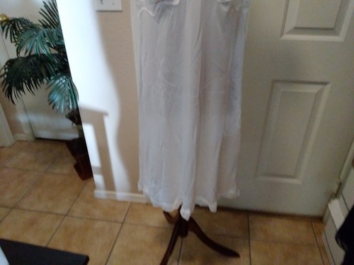 Full Slip SEARS VINTAGE SZ 36 White Silky Anti Cling Wide Strap - Picture 3 of 9