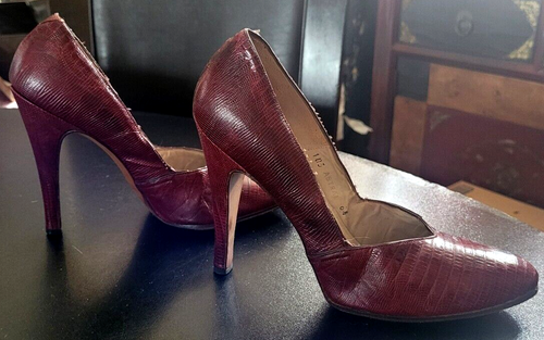 Susan Bennis/Warren Edwards Burgundy/Deep Red High Heel Pumps;ASTRAL 6.5M; ITALY - Picture 22 of 22