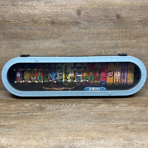 Tech Deck Lot Carrying/Wall Mount Case, 23 Skateboards unvollständig gebraucht - Bild 1 von 17