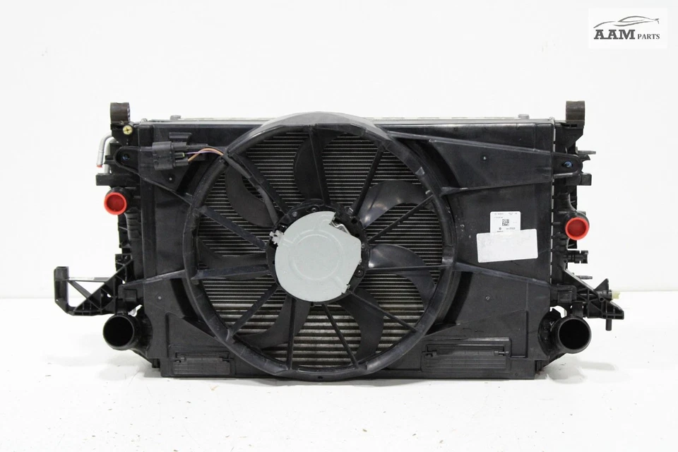 Chevrolet Cruze 2017-2018 radiador y condensador e intercooler y ventilador de cubierta OEM Foto 2 de 4