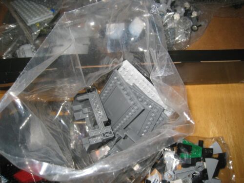 Lego Batman 7783 The Batcave Penguin Mr Freeze Invasion SEALED BAGS w/MINIFIGS - Picture 15 of 24