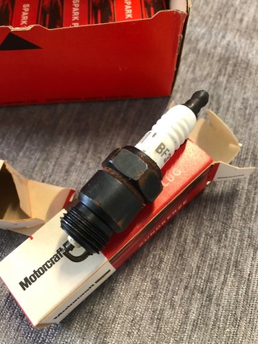 MOTORCRAFT BF32 SPARK PLUG == Ford———Box of 10 - Picture 4 of 5