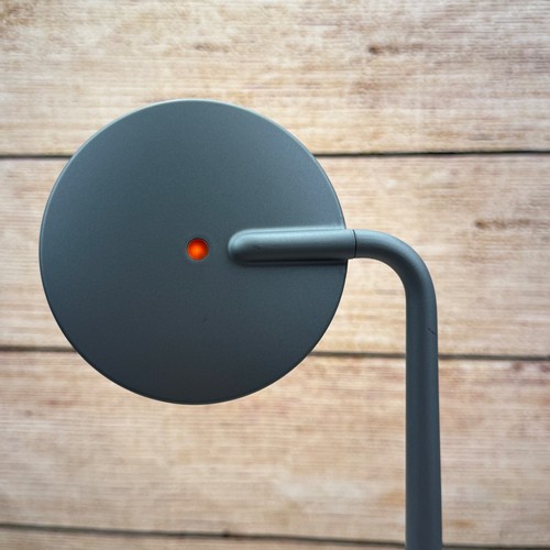 Pablo Designs Pixo Lampada da Scrivania LED con Porta di Ricarica USB in Bianco 4/2020 - Foto 10 di 14