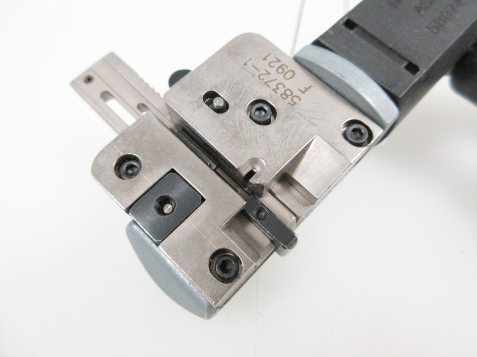 AMP 58372-1 2mm IDC CONNECTOR 24 - 28 AWG & 58074-1 HAND CRIMP TOOL ...